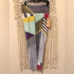 Rare Niyama Sol XL Barefoot Leggings Multicolor Geometric | Fitness, Yoga
